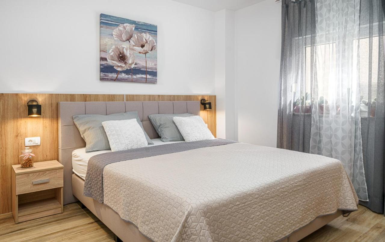 Apartments Vesna Vodice Exterior photo
